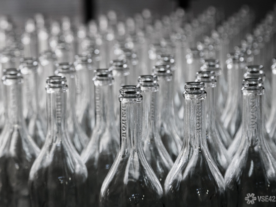 Сотни Кузбассовцев отравились некачественным алкоголем в Кузбассе