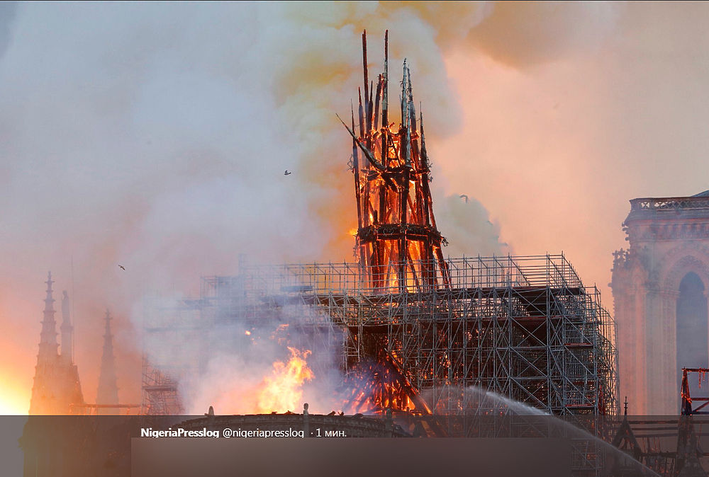 Пожар разрушил легендарный Нотр-Дам: фото трагедии