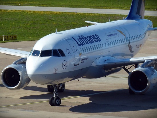 В аэропорту столицы Германии совершил аварийную посадку  правительственный самолет