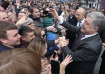 Рейтинг Владимира Зеленского перед вторым туром выборов президента Украины еще более резко опередил рейтинг Петра Порошенко