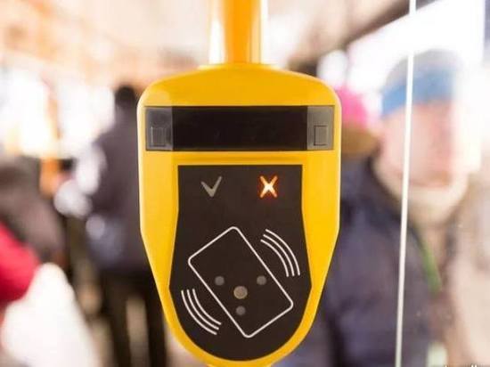 В Липецке пассажиры смогут рассчитаться в транспорте банковской картой