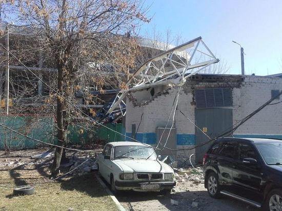 На стройке в Казани рухнул башенный кран