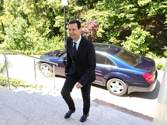 AFP: дядя Башара Асада пойдет под суд во Франции