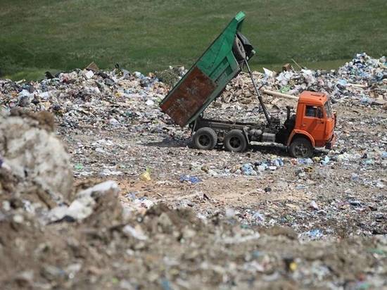 Московские мусоровозы везли в Тверской области только "местные" отходы