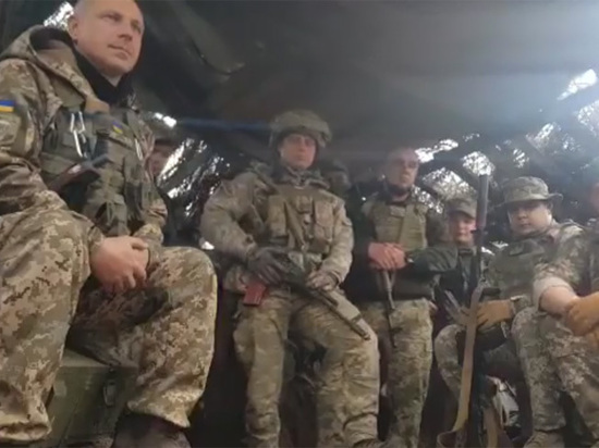 Воющие с ДНР бойцы украинской армии выступили против Зеленского Воющие с ДНР бойцы украинской армии выступили против Зеленского