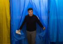 Лидером президентской кампании на Украине остаётся шоумен Владимир Зеленский