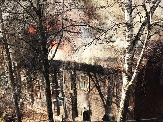 В центре Ярославля горит расселенный дом