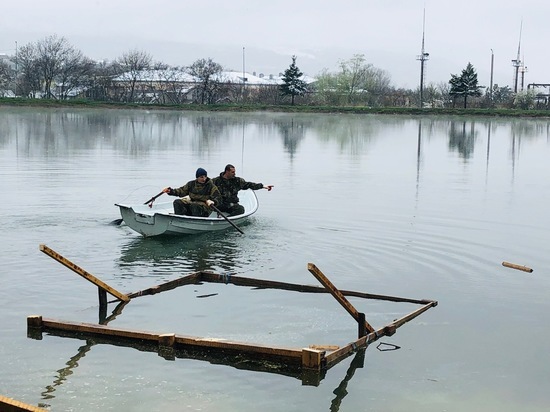 Активисты очистили озера в курортном Железноводске