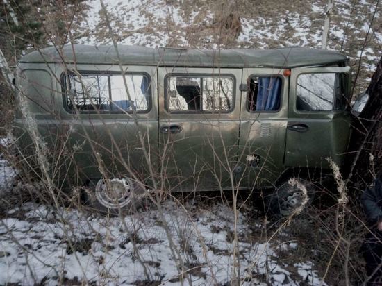 В Тоджинском районе Тувы водитель «таблеки» уснул за рулем и съехал с дороги