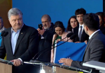 Кандидат в президенты Петр Порошенко в ходе дебатов уличил Владимира Зеленского в том, что последний в своих юмористических шоу не раз называл Украину проституткой