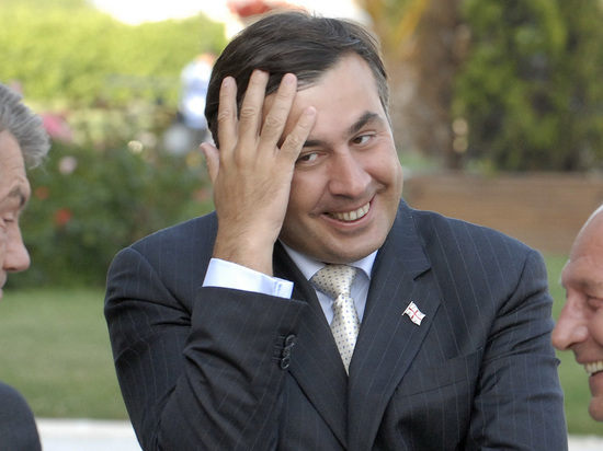 Саакашвили надеется на снятие запрета на въезд на Украину