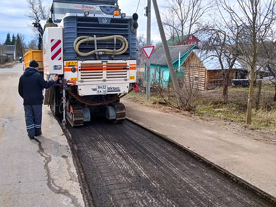 На ремонт 3,6 км дорог в Острове потратят более 29 млн рублей