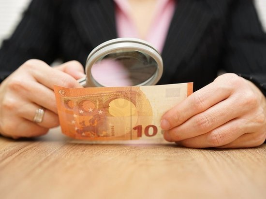 Евро с открытой датой: в Польше пока не собираются прощаться со злотым