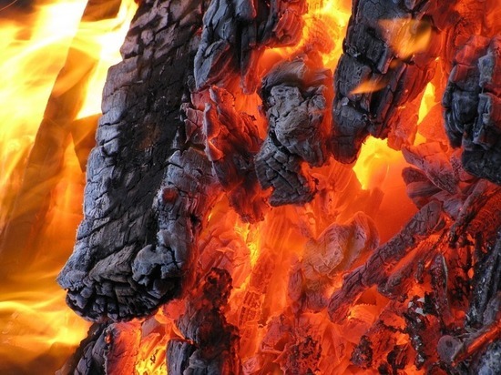 17 дачных домиков загорелись в Кстовском районе