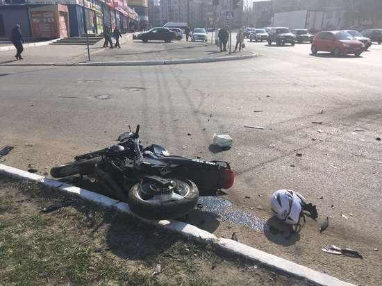 В ДТП в Саранске пострадал мотоциклист В ДТП в Саранске пострадал мотоциклист