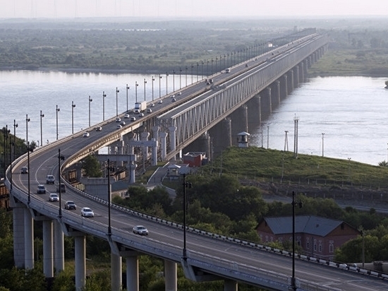 Мост через Амур "заминировали" в Хабаровске