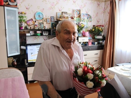Владимир Путин поздравил салехардца с 90-летием
