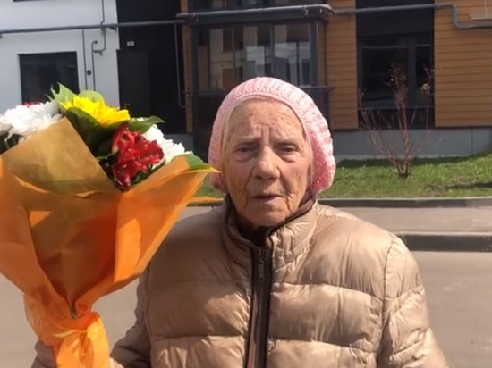 93-летняя Мария Каштанова всю жизнь мечтала побывать именно в этот день на Красной площади