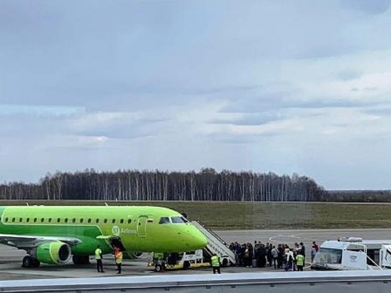 Школьники слетают из аэропорта Калуги на экскурсии в 5 городов России