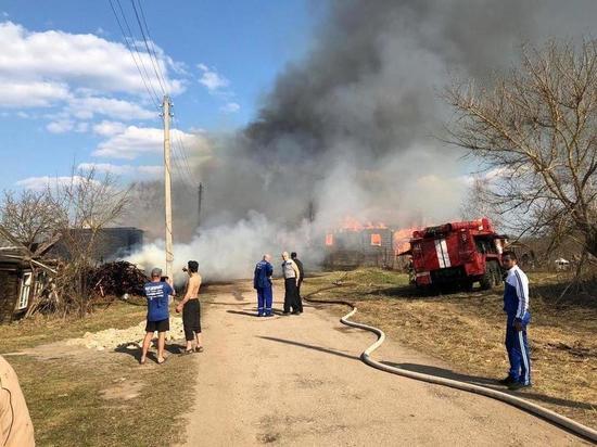 Следователи СКР выясняют причины возникновения крупных пожаров в Тверской области