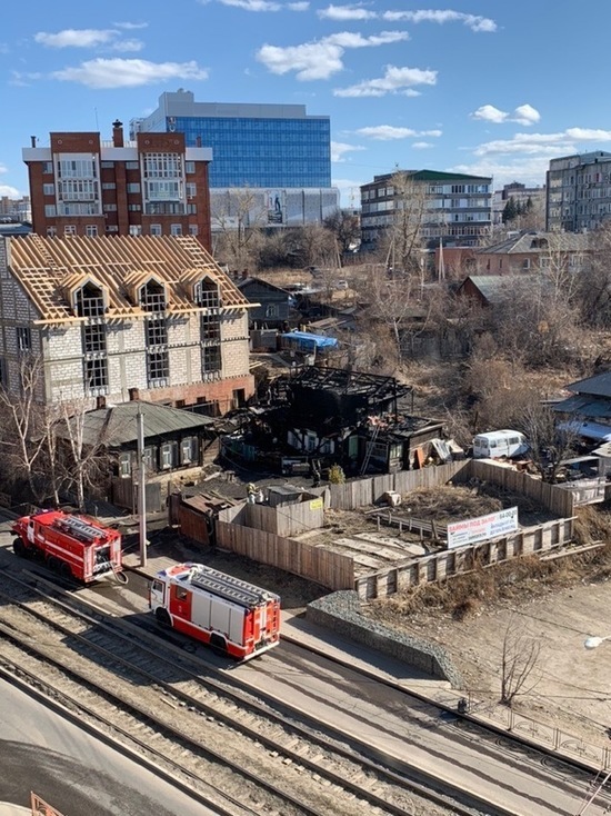 Из-за пожара в доме на Партизанской без имущества остались две семьи с детьми