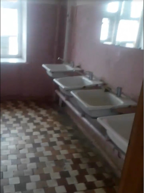 Студентку из Тверской области заставили извиниться за видео из общежития