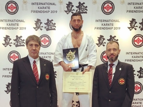 Вне возраста: калининградский каратист победил на мировом турнире в Японии