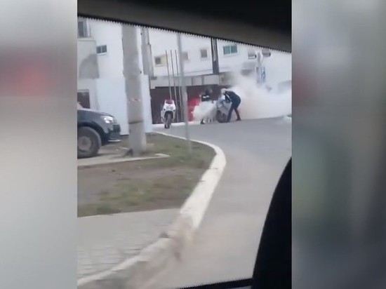 На заправке в Казани вспыхнул мотоцикл