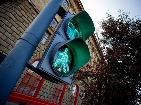  Светофор установят в Волгограде на пересечении улиц Фонтанной и Продольной.