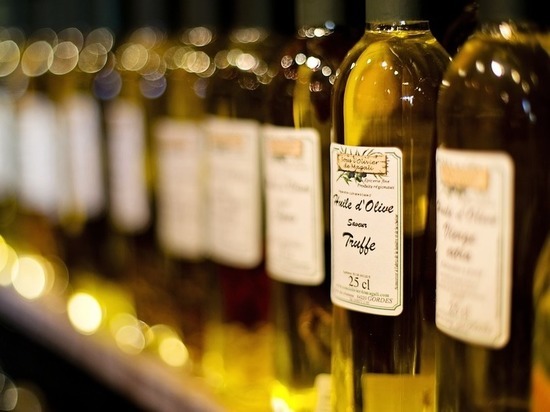 Из великолукского магазина похитили 15 бутылок оливкового масла