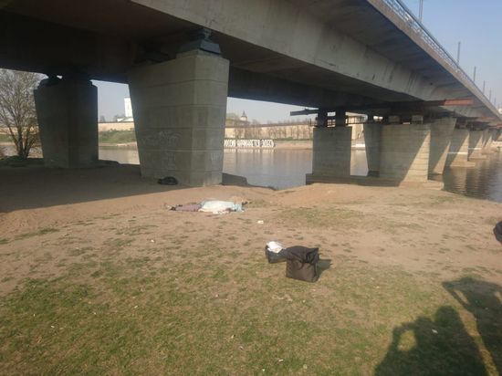 Под Ольгинским мостом в Пскове обнаружен труп мужчины