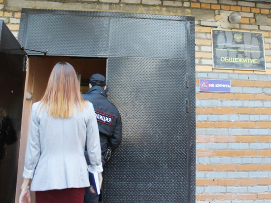 В студенческих общежитиях в Пскове искали наркоманов
