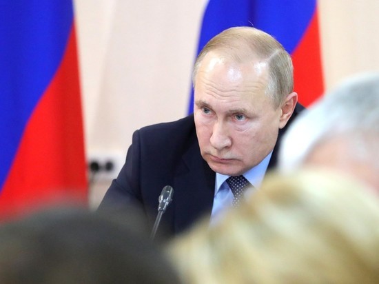 Путин назвал "полным провалом Порошенко" выборы президента Украины