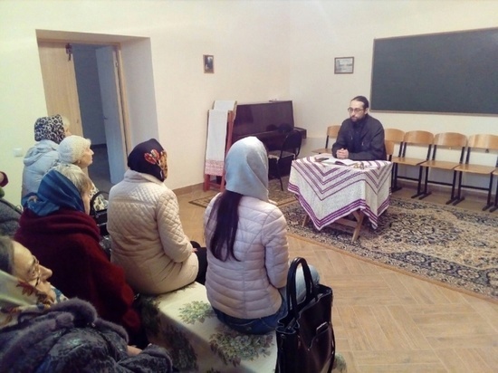 В воскресной школе Ржевского района батюшка ответил на все вопросы