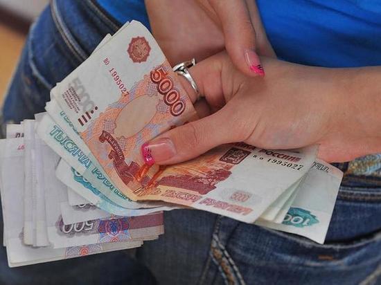 "Голодная" жительница Оричевского района украла у пенсионера деньги и продукты