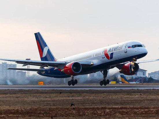 Следователи назвали возможную причину возвращения самолета в красноярский аэропорт