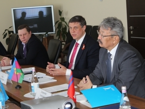 Представители ЮФО в Волгограде разрабатывают экономические решения