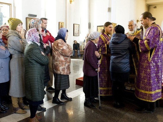 В православных храмах Тувы проходят богослужения Страстной Седмицы