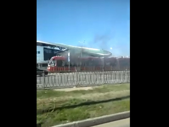 В Казани загорелся трехсекционный трамвай