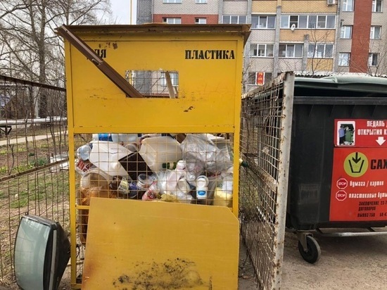 В Кирове начали ставить контейнеры для пластика