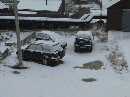 В выходные север Кировской области завалило снегом