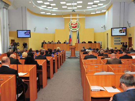 Верховный совет Хакасии не сделает процедуру отзыва в парламенте упрощенной