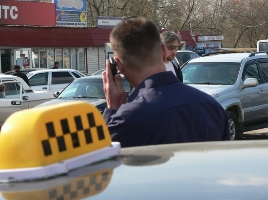 В Калининграде по подозрению в ограблении таксиста задержано трое
