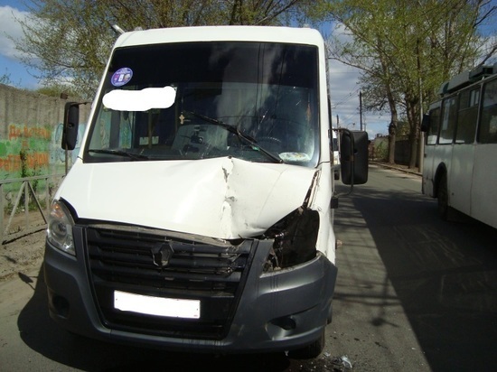 По вине водителя маршрутки в аварии пострадала восьмимесячная девочка