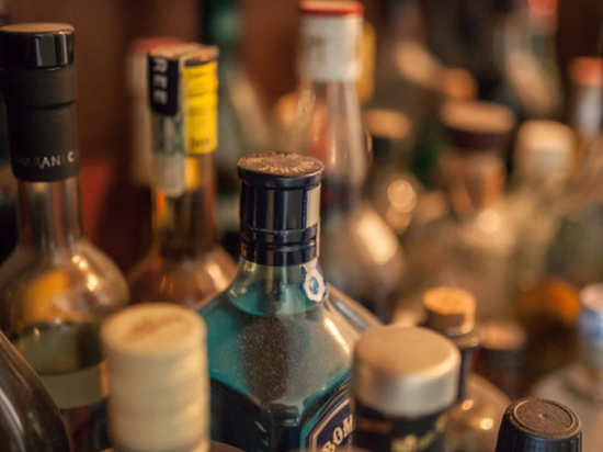 В калужском баре незаконно разливали алкоголь