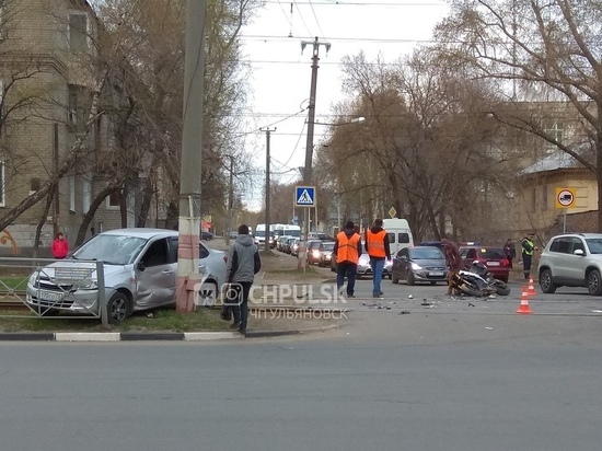Жуткая авария в Ульяновске: мотоциклиста протащило автомобилем