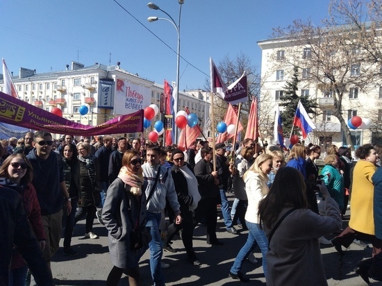 На первомайскую демонстрацию вышли более 20 тысяч ульяновцев