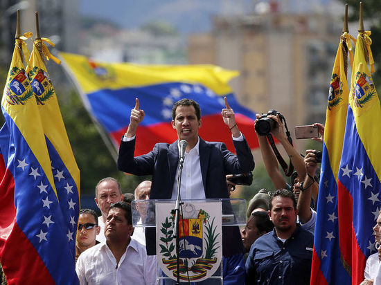 Гуайдо анонсировал забастовку госслужащих в Венесуэле