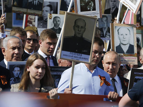 В Севастополе "Бессмертный полк" обвинил конкурента в краже портретов