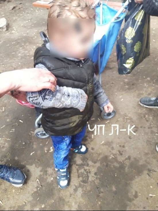 В Ленинске-Кузнецком ребенка спасли из открытого колодца